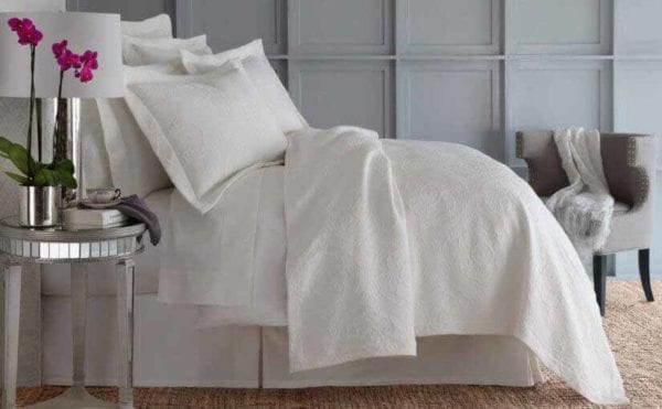 King Charles Matelassé Bedskirt - White